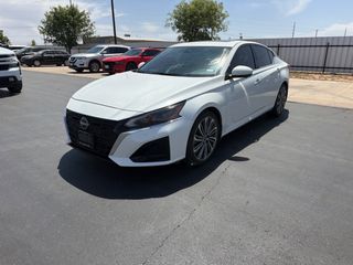 2024 Nissan Altima SL FWD - Exterior Front Left Corner Image